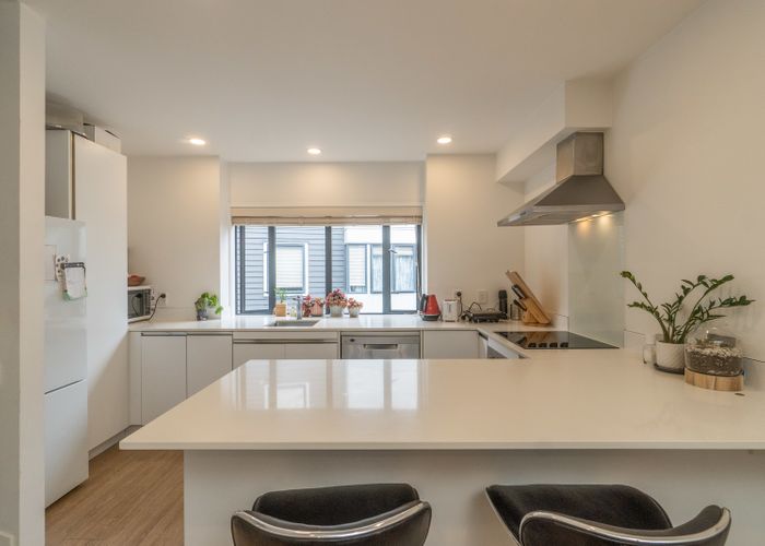  at 16 Sudbury Terrace, Parnell, Auckland