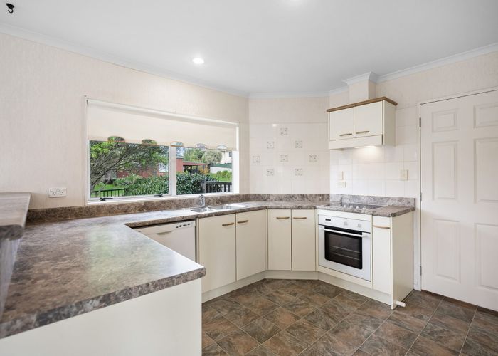  at 6 Cabeleigh Drive, Helensville, Rodney, Auckland