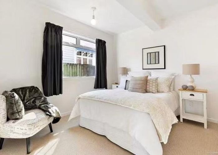  at 12a Bayview Road, Hauraki, North Shore City, Auckland