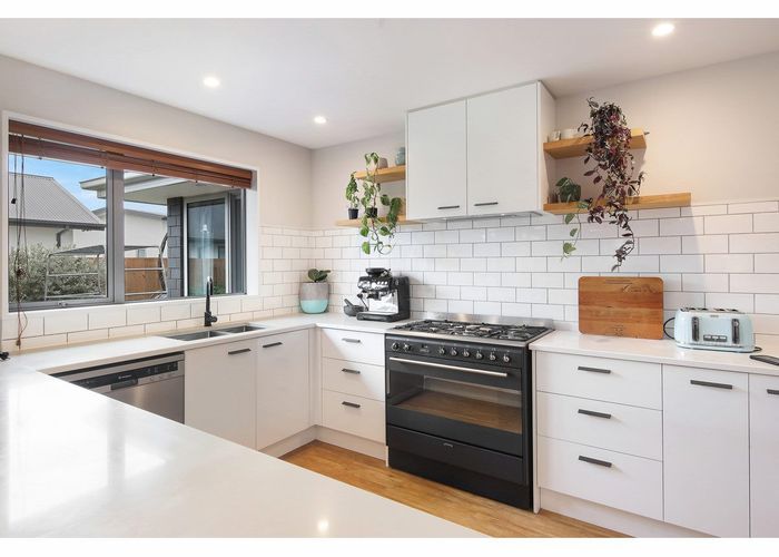  at 8 Polish Settlers Place, Marshland, Christchurch