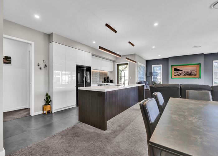  at 17 Honeyfield Drive, Whalers Gate, New Plymouth, Taranaki