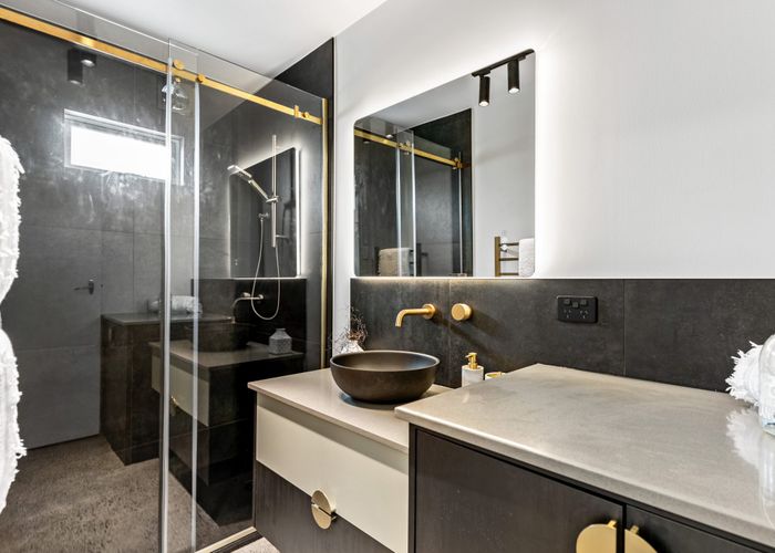  at 3/267 Meola Road, Point Chevalier, Auckland City, Auckland