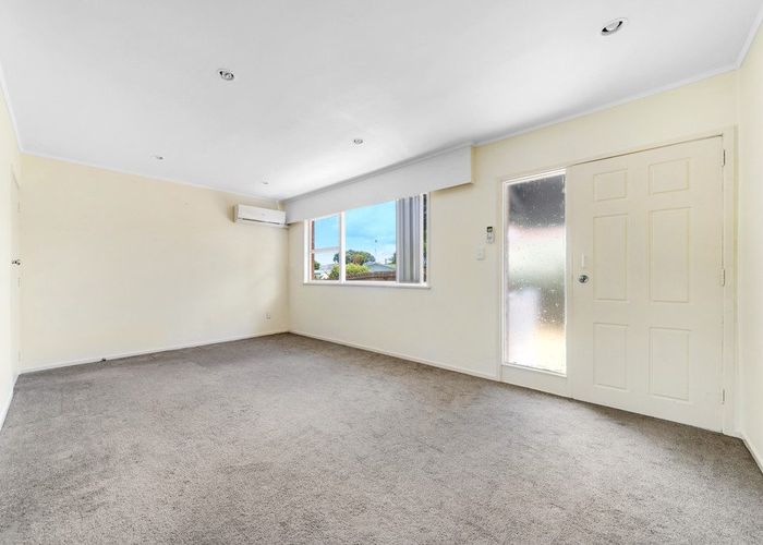  at 4/237 Marua Road, Mount Wellington, Auckland City, Auckland