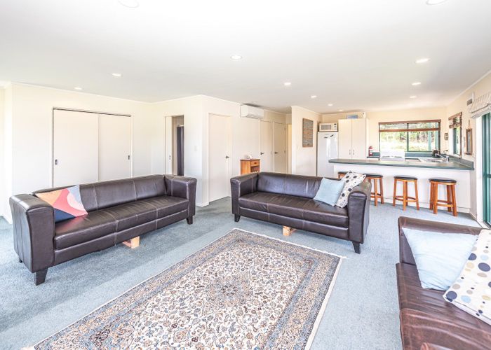  at 9 Mowhanau Drive, Kai Iwi