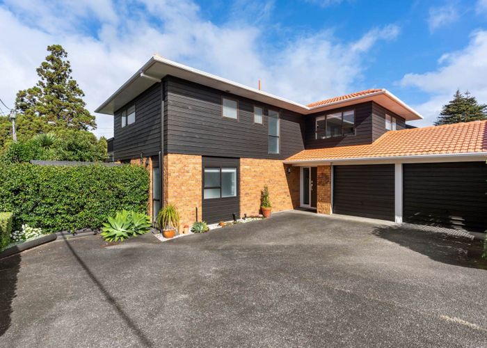  at 2/16 Channel View Road, Campbells Bay, Auckland