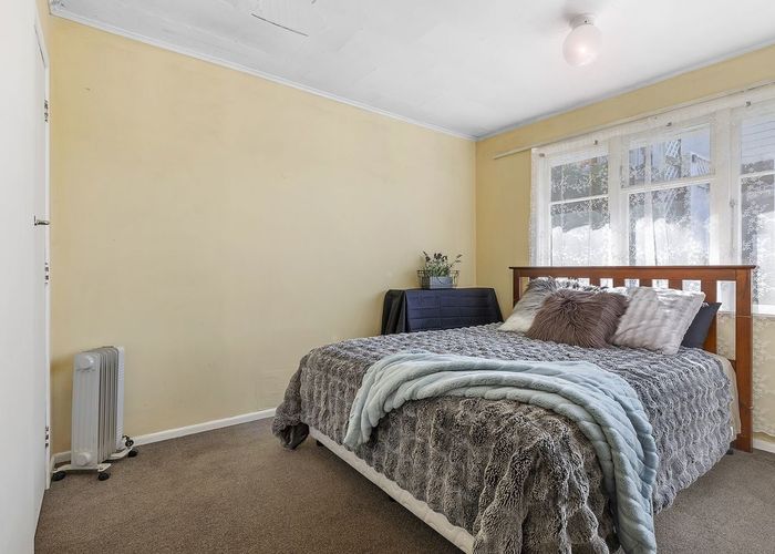  at 111 Newlands Road, Newlands, Wellington