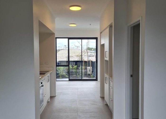  at 72 Rahopuru Road, West Hills, Westgate, Waitakere City, Auckland