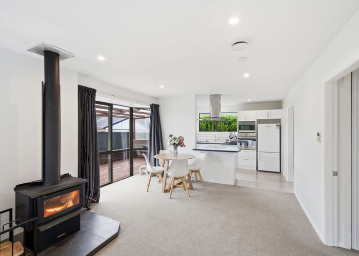  at 28 Oakley Crescent, Hornby, Christchurch City, Canterbury