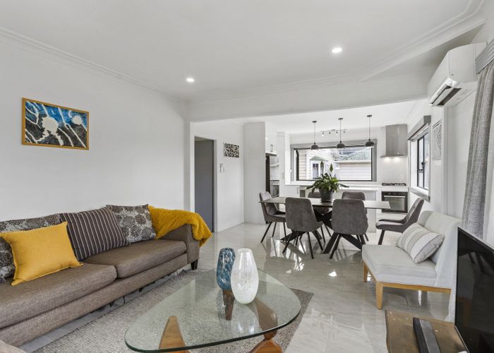  at 12 Panorama Road, Mount Wellington, Auckland