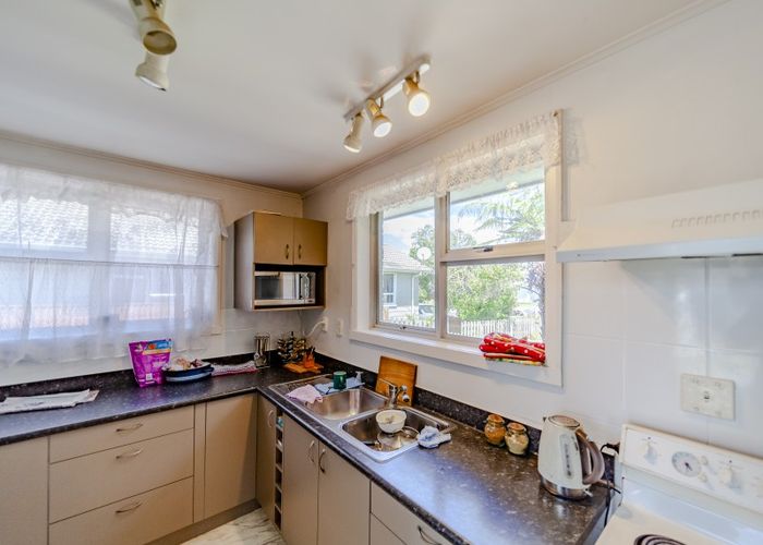  at 15 Curling Crescent, Onekawa, Napier