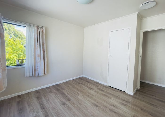  at 30 Mannering Place, Hillcrest, North Shore City, Auckland