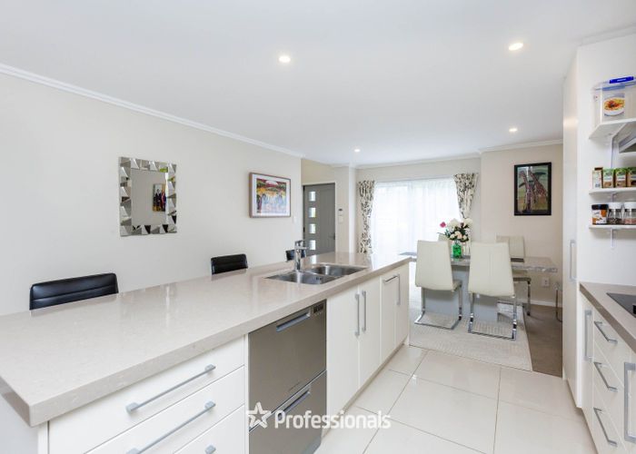  at 5 Ashington Road, Silverstream, Upper Hutt, Wellington