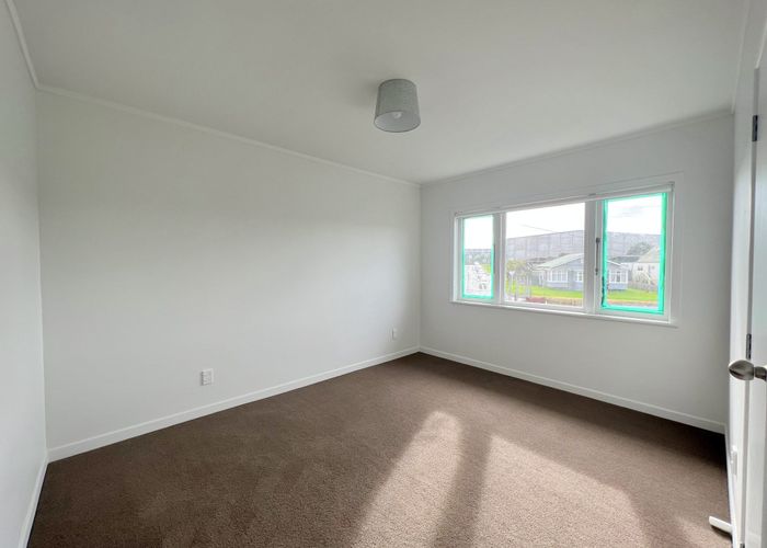  at 2/36 Leonard Road, Mount Wellington, Auckland City, Auckland