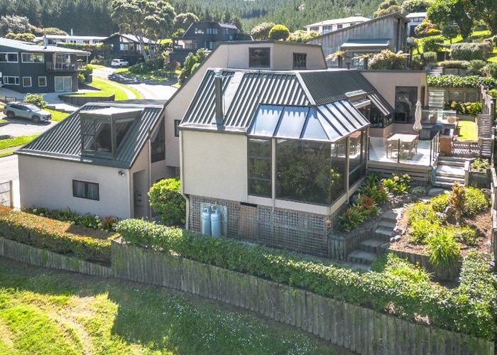  at 118 Bambury Place, Onemana, Whangamatā