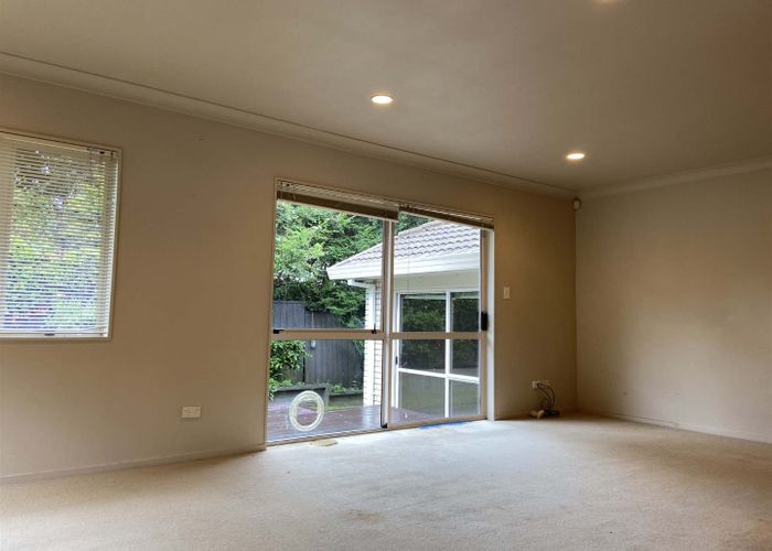  at 4/10 Ridge Road, Howick, Auckland