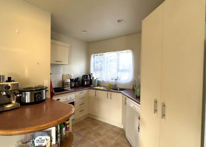  at 38A Aroha Ave, St Lukes, Auckland City, Auckland