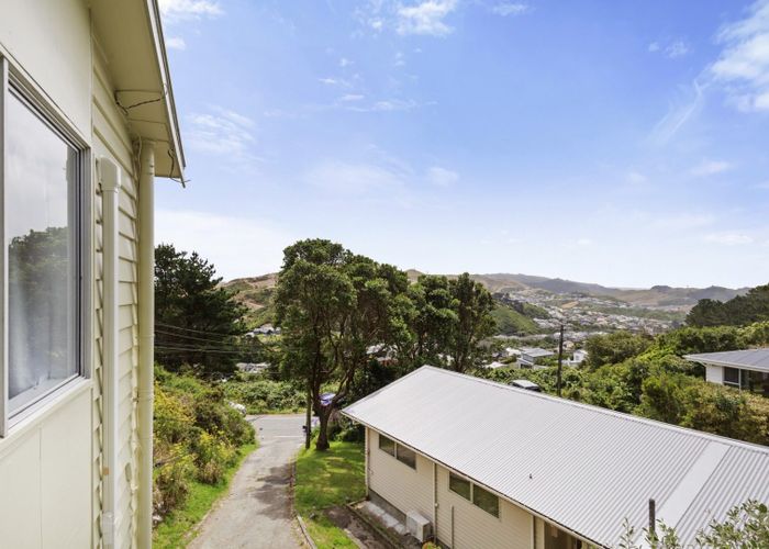  at 121A (Upstairs Unit) Ohariu Road, Johnsonville, Wellington, Wellington