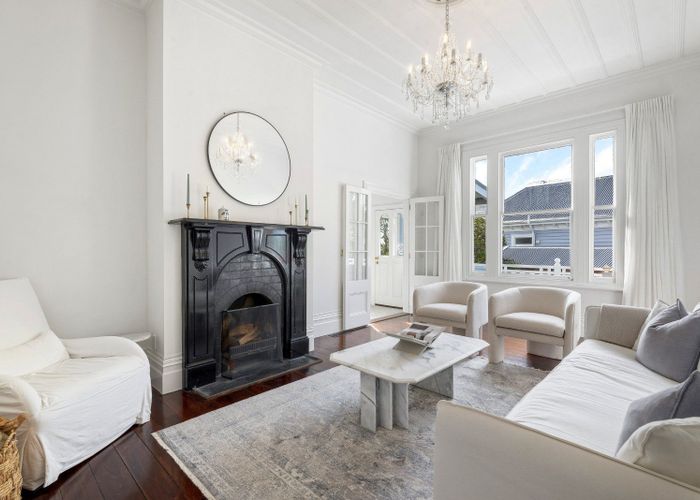  at 8 Maritime Terrace, Birkenhead, North Shore City, Auckland