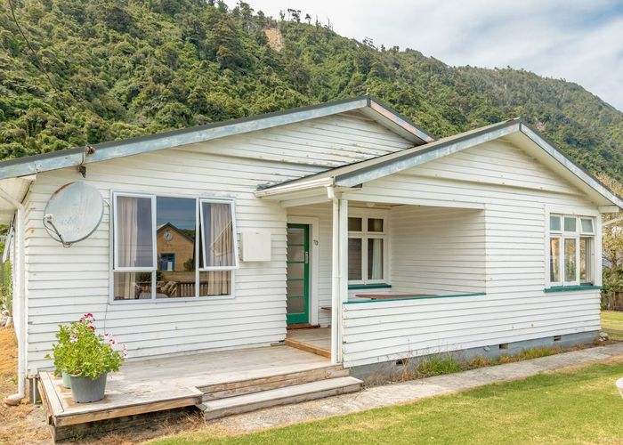 Free property data for 70 Torea Street, Granity homes.co.nz