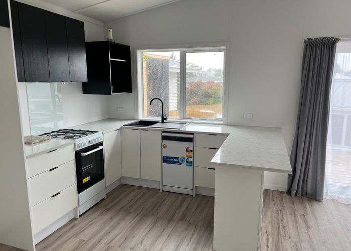  at 21a Patts Avenue, Glendene, Waitakere City, Auckland