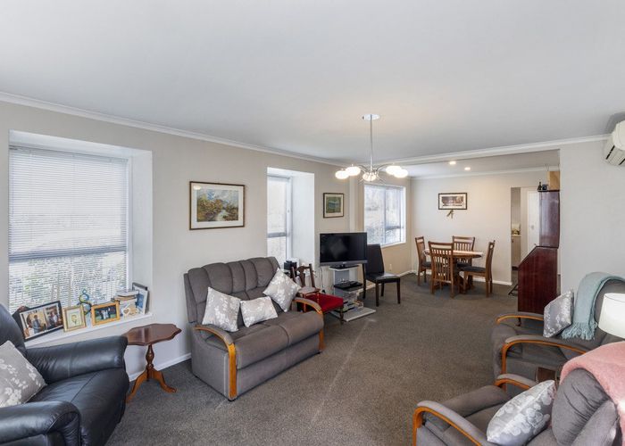  at 1/137 Grahams Road, Burnside, Christchurch