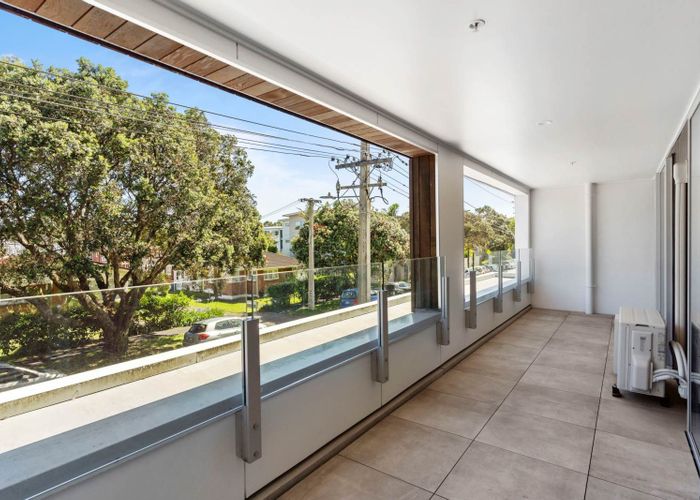  at 102/25 Bute Road, Browns Bay, Auckland