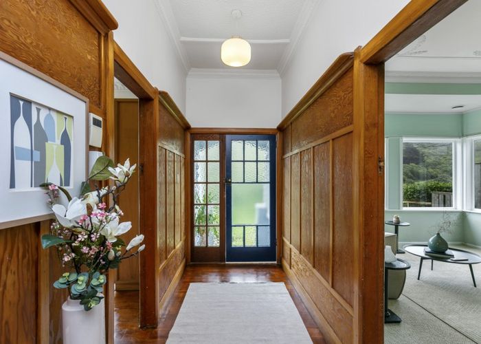  at 121 Houghton Bay Road, Houghton Bay, Wellington