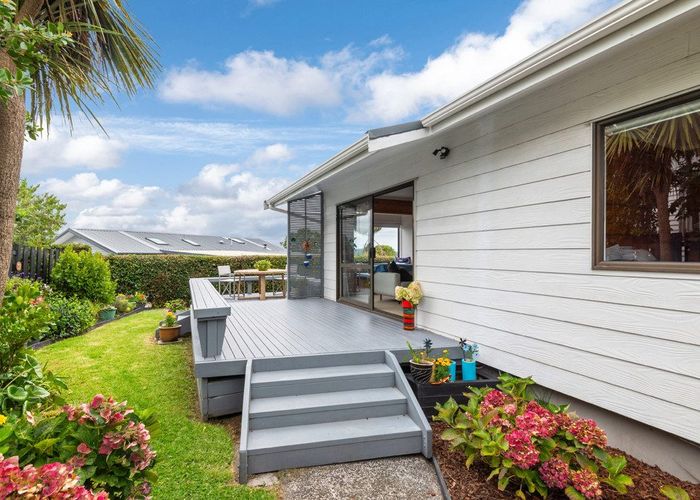  at 9A Teal Crescent, Beach Haven, North Shore City, Auckland