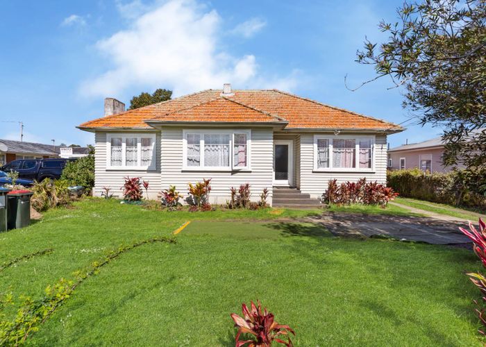  at 13 Hutton Street, Otahuhu, Auckland