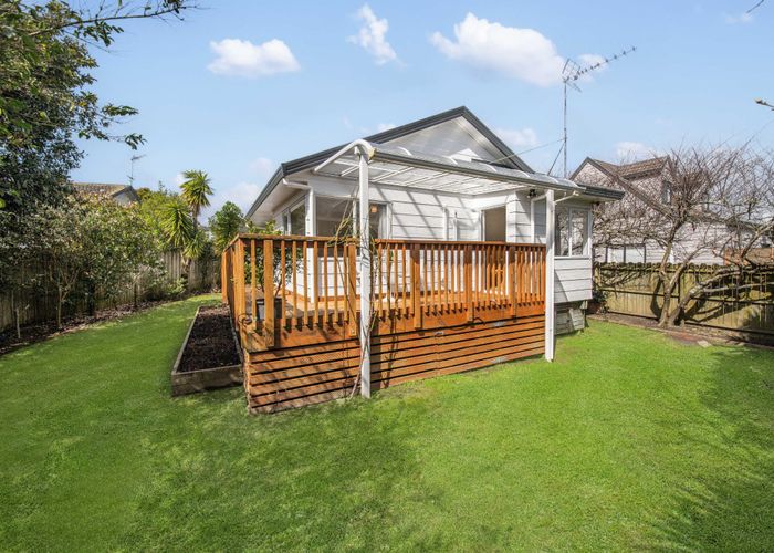  at 1/31 De Quincey Terrace, Highland Park, Manukau City, Auckland