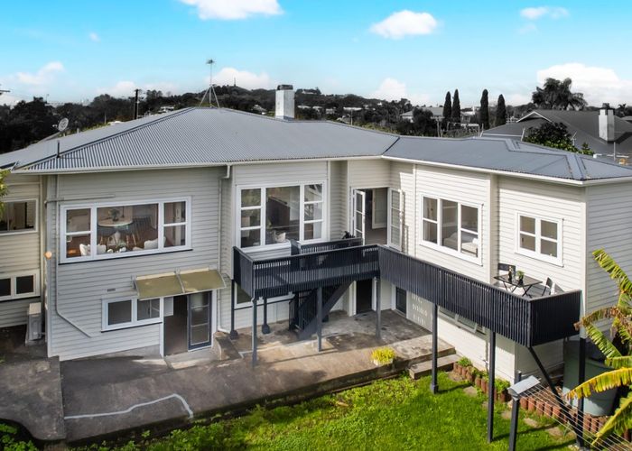  at 4 Bloomfield Place, Epsom, Auckland