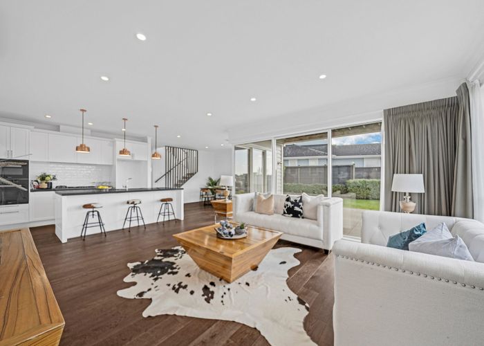  at 14 Edgewater Drive, Karaka, Papakura