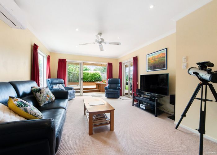  at 4 Matata Street, Blockhouse Bay, Auckland