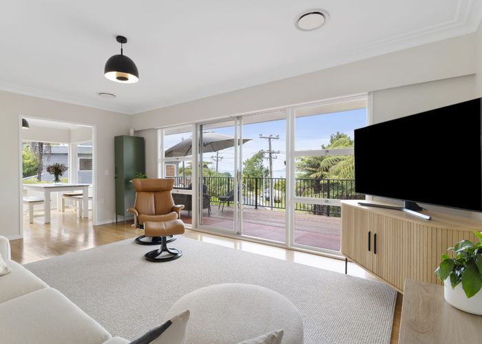  at 8 Oban Road, Browns Bay, Auckland