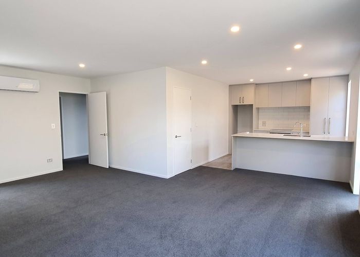  at 2/70 Grants Road, Papanui, Christchurch City, Canterbury