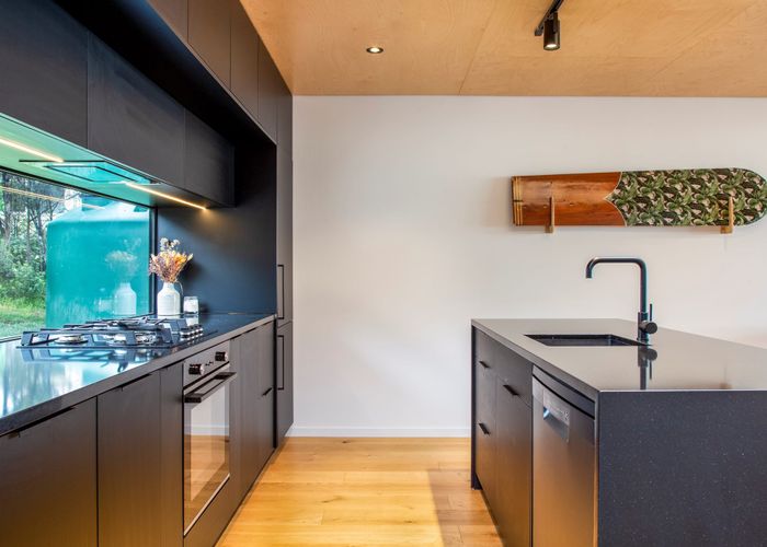  at 25 Te Ahuahu Road, New Lynn