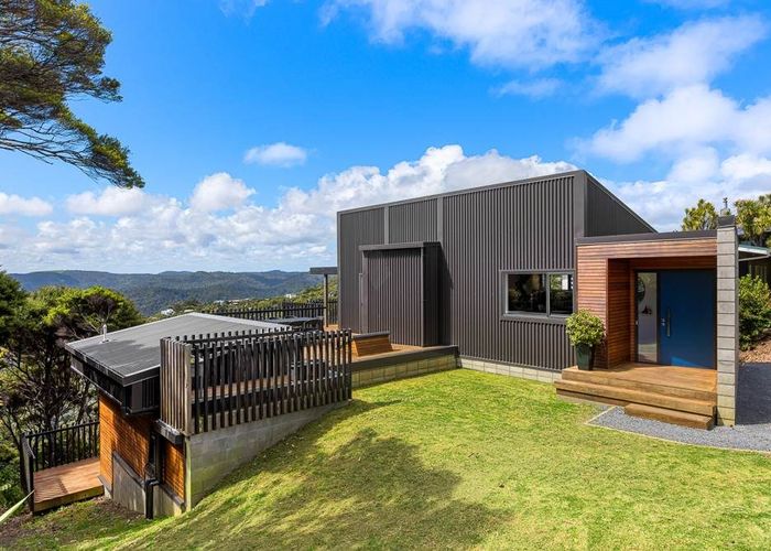  at 23 Log Race Road, Piha, Waitakere City, Auckland