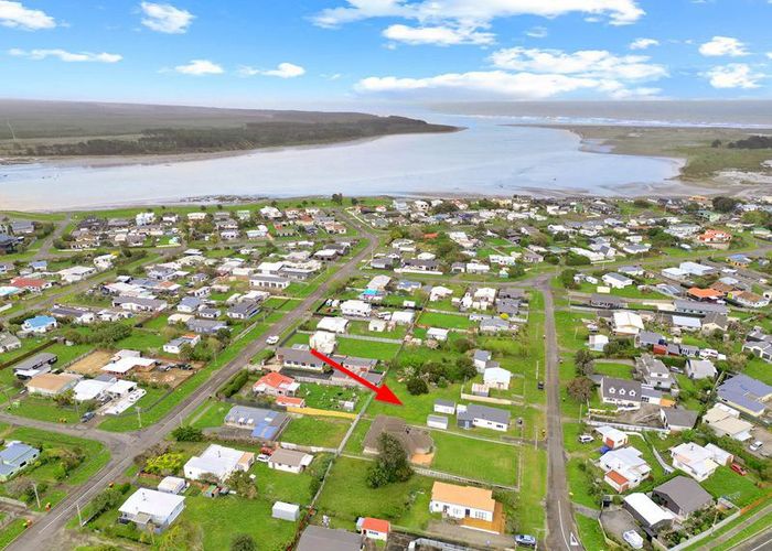  at 8A Chaffey Street, Foxton Beach, Horowhenua, Manawatu / Whanganui