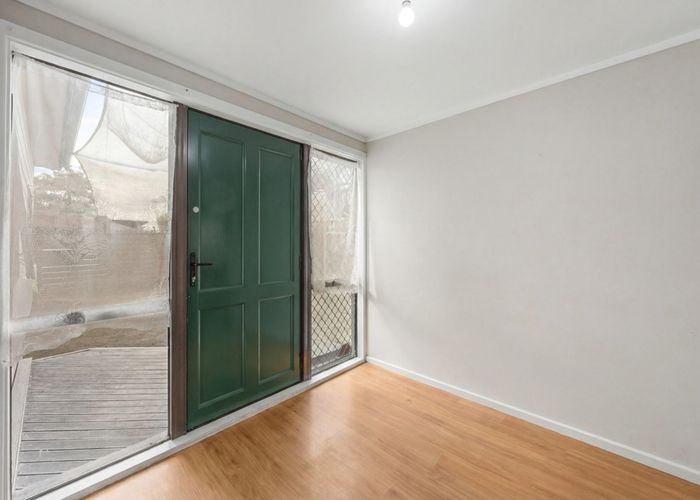  at 33 Metcalfe Road, Ranui, Waitakere City, Auckland