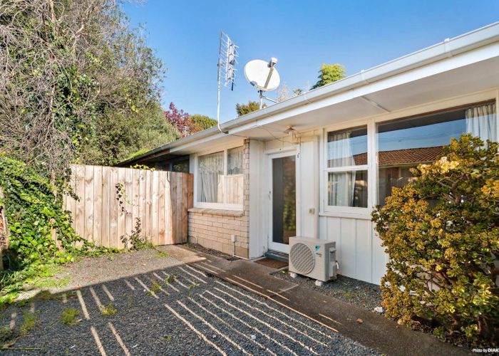  at 2/14 Pratt Street, Papakura, Papakura, Auckland
