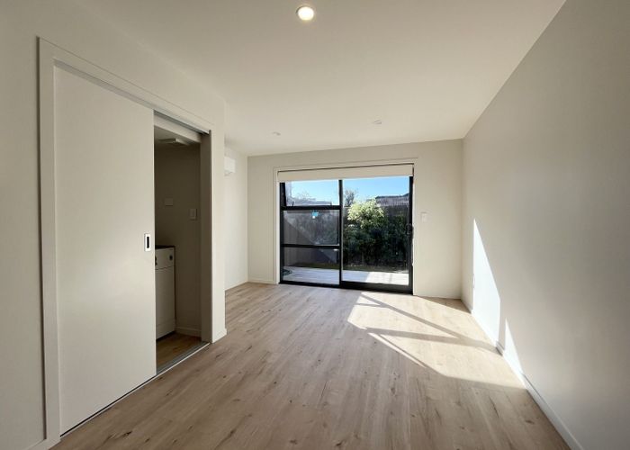  at 5/157 Beach Haven Road, Beach Haven, North Shore City, Auckland