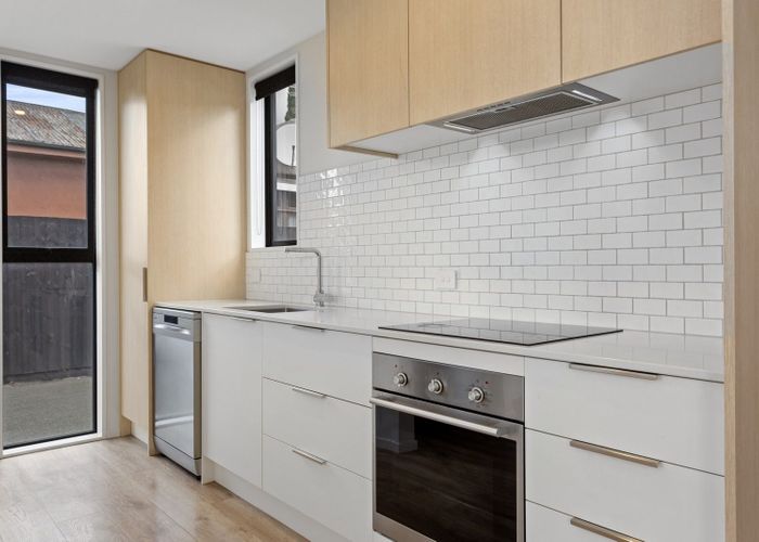  at 1/42 Dickens Street, Addington, Christchurch City, Canterbury