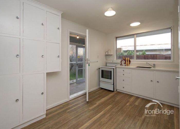  at 2/18 Hardy Street, New Brighton, Christchurch City, Canterbury