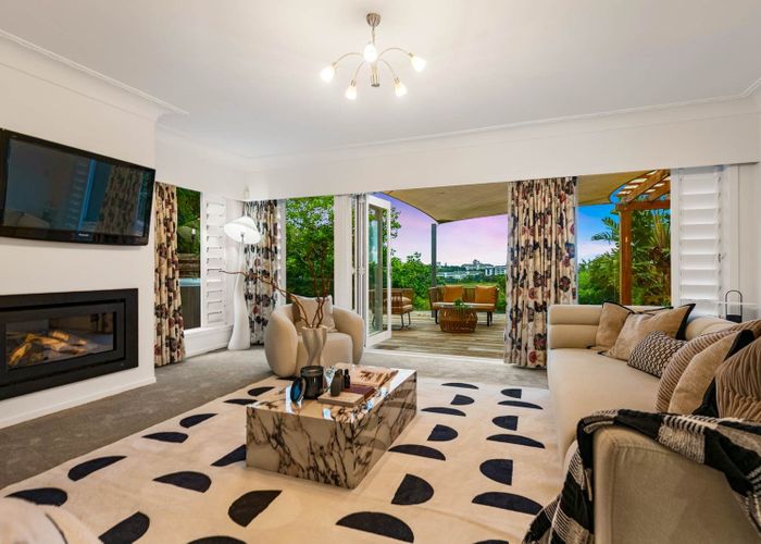  at 90 Exmouth Road, Northcote, North Shore City, Auckland