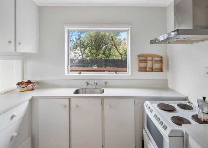  at 5/192 Onepu Road, Lyall Bay, Wellington