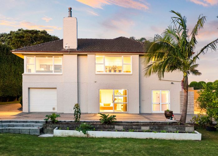  at 8 Fenton Circus, Orakei, Auckland