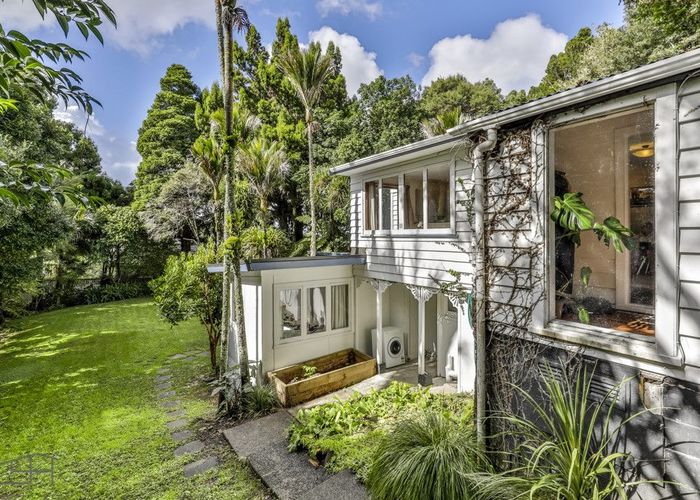  at 22 Hollywood Avenue, Titirangi, Auckland