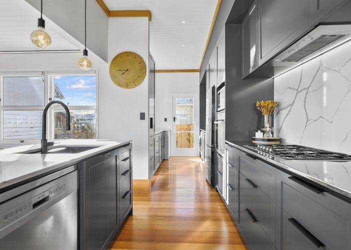 at 77 Te Aroha Street, Hamilton East, Hamilton