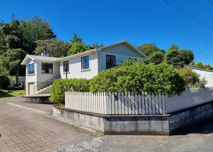  at 5 Hillside Crescent, Westown, New Plymouth, Taranaki