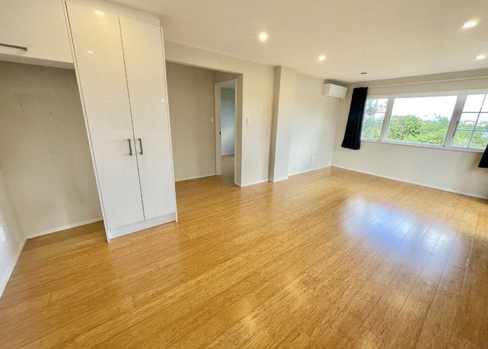  at Northcross, North Shore City, Auckland